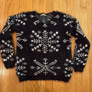 Finn & Clover Black & White Snowflake Sweater — Size L